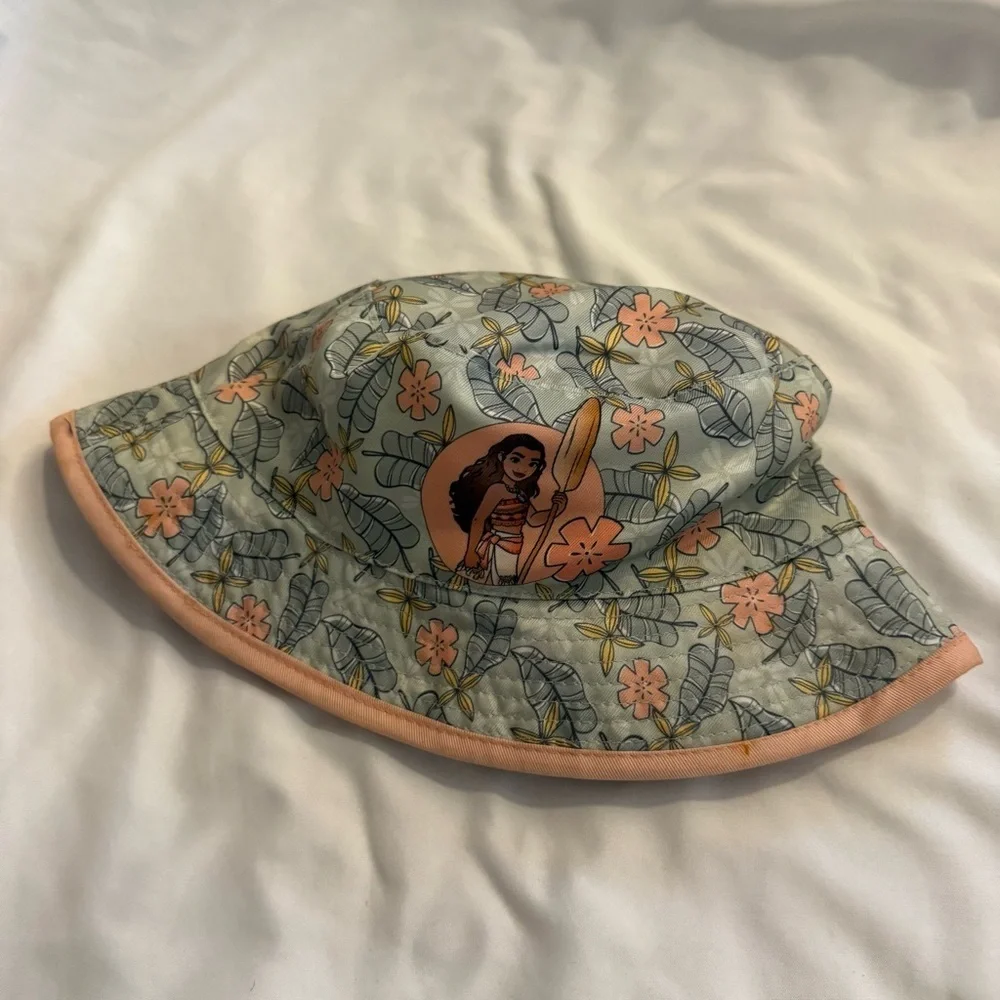 NWOT Disney Princesses Moana Reversible Bucket Hat